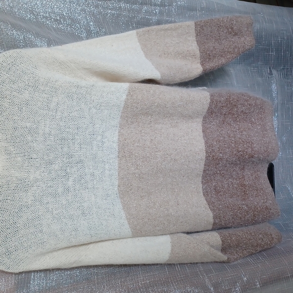 Segue Vintage Angora Silk Sweater Floral Print, Brown/Tan/Cream, Sz M, soft - Picture 3 of 4